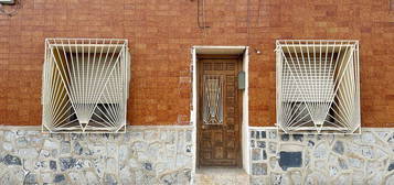 Casa adosada en calle De San Félix, Barrio de Peral, Cartagena