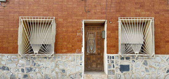 Casa adosada en calle De San Félix, Barrio de Peral, Cartagena