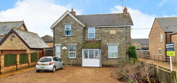 3 bed detached house for sale