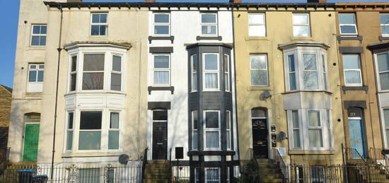 Studio to rent in Bower Road, Harrogate HG1