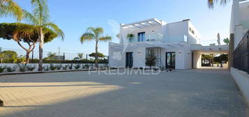 OLIVEIRAS RESIDENCE, MORADIAS DE LUXO