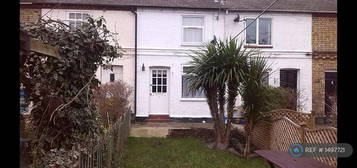 2 bedroom terraced house