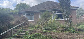 2 bedroom detached bungalow for sale