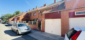 Casa adosada en Sector III