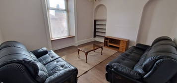 2 bed flat to rent