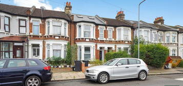 4 bed terraced house for sale