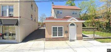 297 Main St #1A, Eastchester, NY 10709