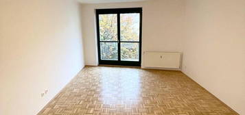 Schöne 2 Zimmer Wohnung mit Balkon - Provisionsfrei!