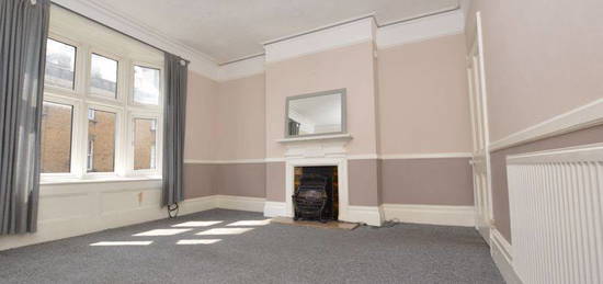 3 bed maisonette to rent