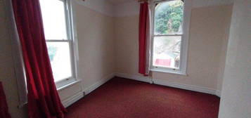 2 bed flat to rent