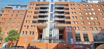 3 bed flat for sale