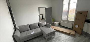Studio meublé  à louer, 1 pièce, 38 m², Étage 2/2