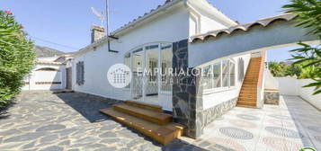 Casa o chalet en venta en calle Garrotxa