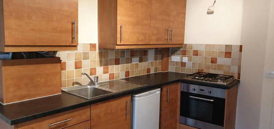 Flat to rent in Victoria Road, Southampton SO19