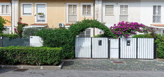 Villa a schiera via Marciano di Eraclea 30, Casal Palocco, Roma