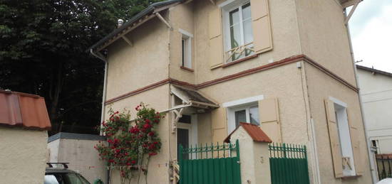 Maison  à louer, 4 pièces, 3 chambres, 67 m²