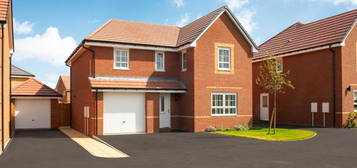 4 bed detached house for sale