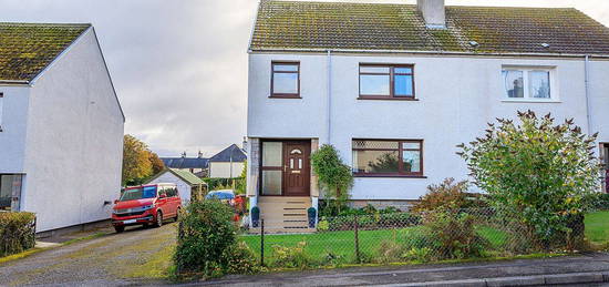 3 bed semi-detached house for sale