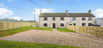 4 bedroom semi-detached house