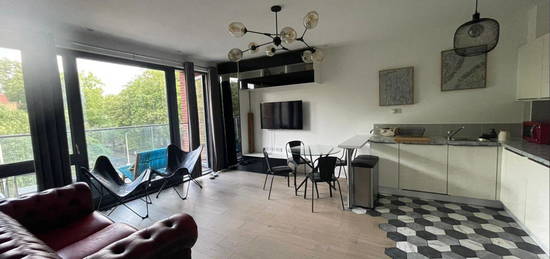 Flat to rent in Stewarts Road, London SW8