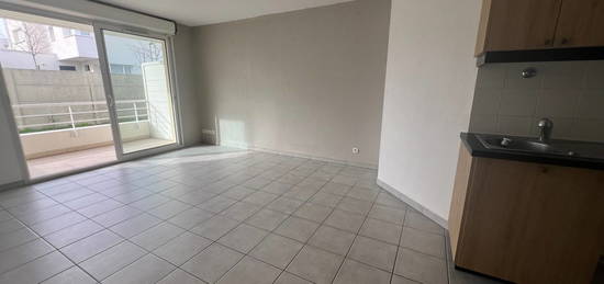 Appartement  à louer, 3 pièces, 2 chambres, 56 m²