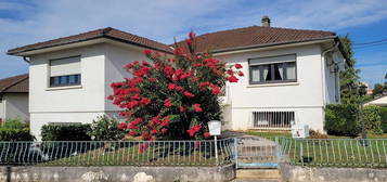 Maison de 7 pièces (187 mètres carrés) avec Grand Jardin (1021 m² de terrain)