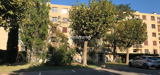 SALON DE PROVENCE - APPARTEMENT T2 MEUBLE + BALCON +  PARKING 43.37 m²