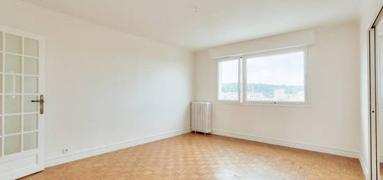 Appartement  à louer, 3 pièces, 2 chambres, 56 m²