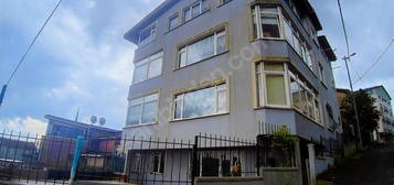 Tarabya Cadde Ulaşım Yakın Teraslı Çok Temiz 3+1 Giriş Kat Daire