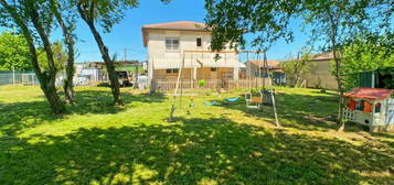 Maison de 6 pièces de 162 m2 en vente à Beaumont-de-Lomagne - Idéal pour les familles