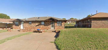 115 W  McKormic Dr #2, Weatherford, OK 73096