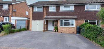 4 bed semi-detached house to rent