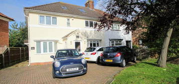 5 bedroom semi-detached house