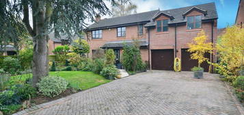 5 bedroom detached house for sale