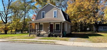 117 Elizabeth St, East Stroudsburg, PA 18301