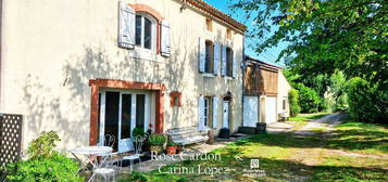 Maison avec dépendances, garage et piscine et un appartement de type T3