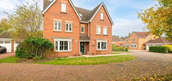 6 bedroom detached house for sale