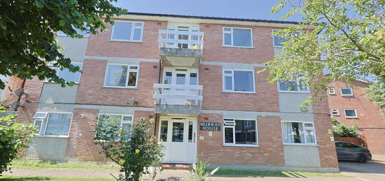 Flat to rent in Murray House, Sylvan Avenue, London NW7