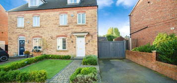 4 bedroom semi-detached house for sale