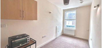 Room to rent in High Street, Bedford MK40