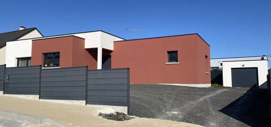 Maison individuelle 3 chambres avec garage et terrain Bourges Pierrelay