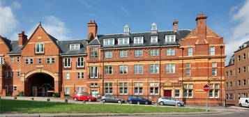 Flat to rent in Post Office Square, London Road, Tunbridge Wells, Kent TN1