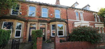 8 bedroom terraced house