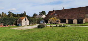 Maison pierre dans hameau