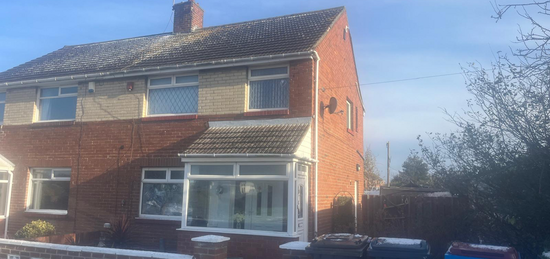 3 bedroom semi-detached house to rent