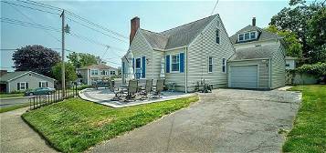 30 Seaview Ave, West Haven, CT 06516