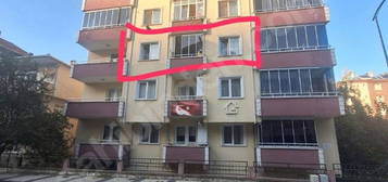 2+1 DAİRE DOĞALGAZLI ÇATALZEYTİN İLÇE MERKEZİNDE