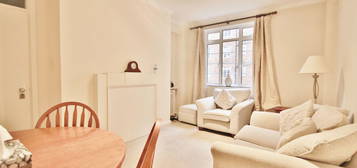 Flat to rent in Latymer Court, Hammersmith Road, Hammersmith W6