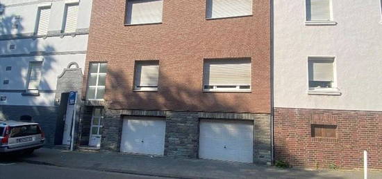 3 Familienhaus City Mönchengladbach-Odenkirchen mit Garagen und Garten