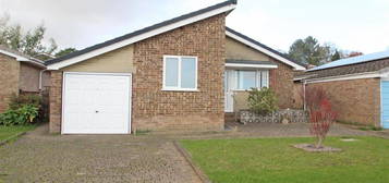 Detached bungalow to rent in Whitehead Crescent, Wootton Bridge, Ryde PO33